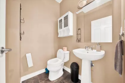 Mudroom Photo of 16628 60 Avenue, Surrey, BC