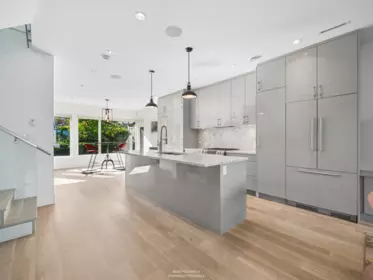 Kitchen Island Photo of 116 N Warwick Avenue, Burnaby, BC