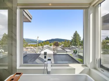 Powder Room Photo of 116 N Warwick Avenue, Burnaby, BC