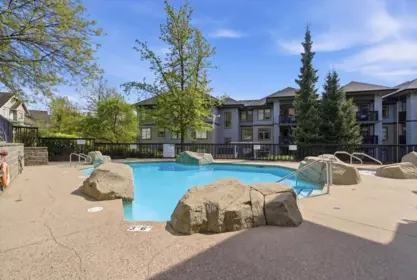 Garden / Landscaping Photo of 310 2966 Silver Springs Boulevard, Coquitlam, BC