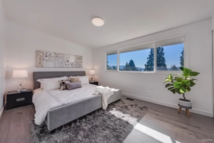 Breakfast Nook Photo of 667 Plymouth Drive, North Vancouver, BC