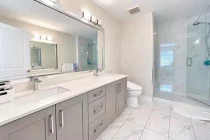 Primary Bathroom Photo of 73 15665 Mountain View Drive, Surrey, BC