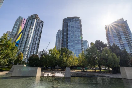Neighborhood Park Photo Near 906 455 Beach Crescent, Vancouver, BC