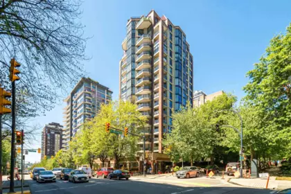 Fitness Center Photo Near 905 1010 Burnaby Street, Vancouver, BC
