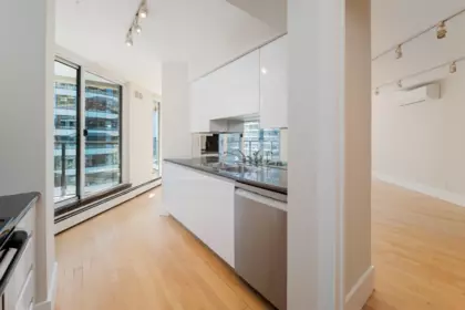 Loft / Bonus Room Photo of 905 1010 Burnaby Street, Vancouver, BC