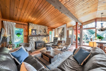 Basement Recreation Room Photo of 24071 63 Avenue, Langley, BC