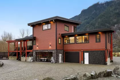 58560 Trans Canada Highway, Laidlaw, BC, Laidlaw — Single Family Residence for sale