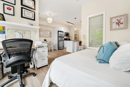 Entry Foyer Photo of 316 13789 107a Avenue, Surrey, BC