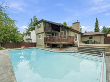 Front Yard Photo of 2045 Kirkstone Road, North Vancouver, BC