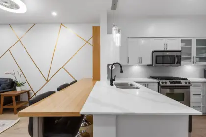 101 1468 St. Andrews Avenue, North Vancouver, BC, North vancouver — Apartment/Condo for sale