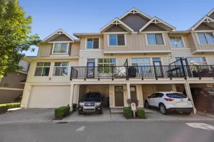 24 19525 73 Avenue, Surrey, BC, Surrey — Townhouse for sale