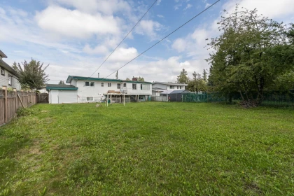 Hot Tub / Spa Photo of 32698 Pandora Avenue, Abbotsford, BC