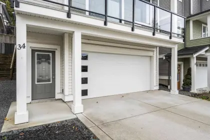 34 47042 Macfarlane Place, Chilliwack, BC, Chilliwack — Single Family Residence for sale