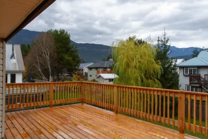 7388 Laurel Street, Pemberton, BC, Pemberton — Single Family Residence for sale
