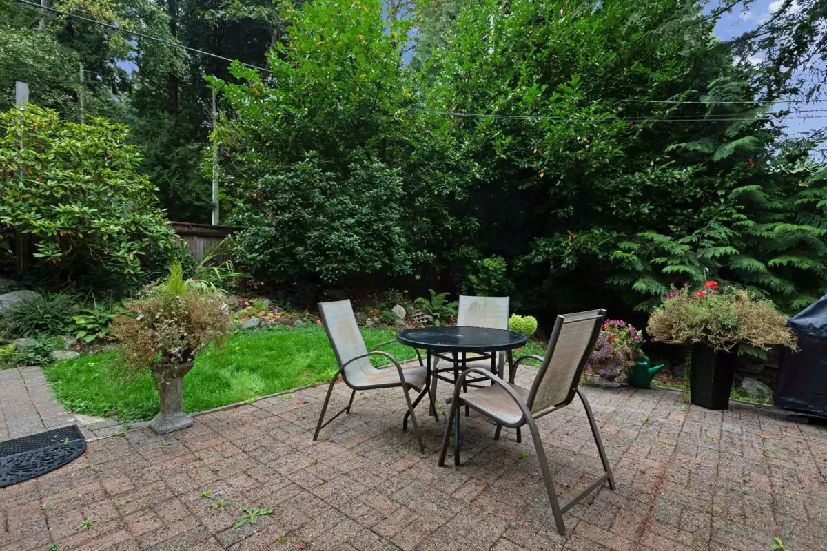 Family Room Photo of 14066 Trites Road, Surrey, BC