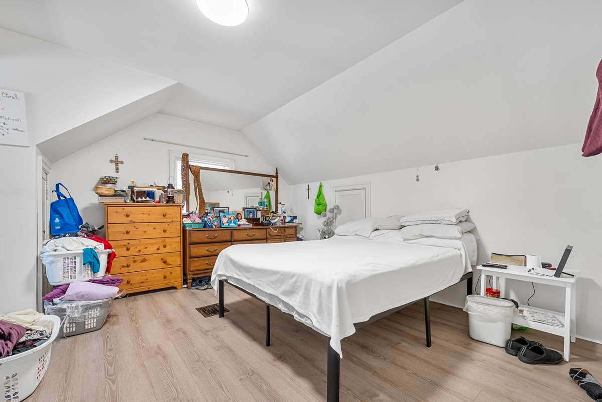 Guest Bathroom Photo of 3229 W 24th Avenue, Vancouver, BC