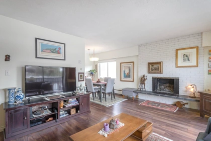 321 123 E 19th Street, North Vancouver, BC, North Vancouver — Apartment/Condo for sale