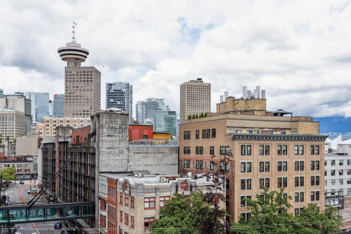 Hallway Photo of 809 66 W Cordova Street, Vancouver, BC