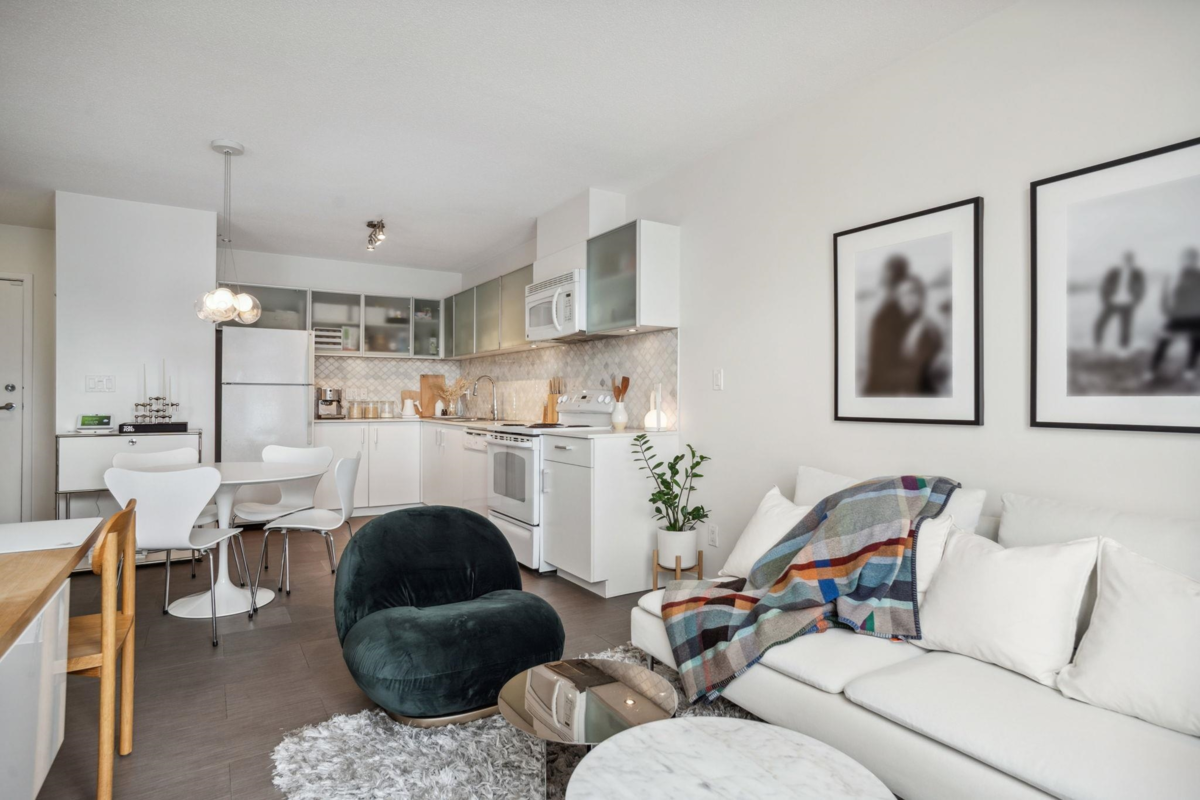 Pantry Photo of 809 66 W Cordova Street, Vancouver, BC