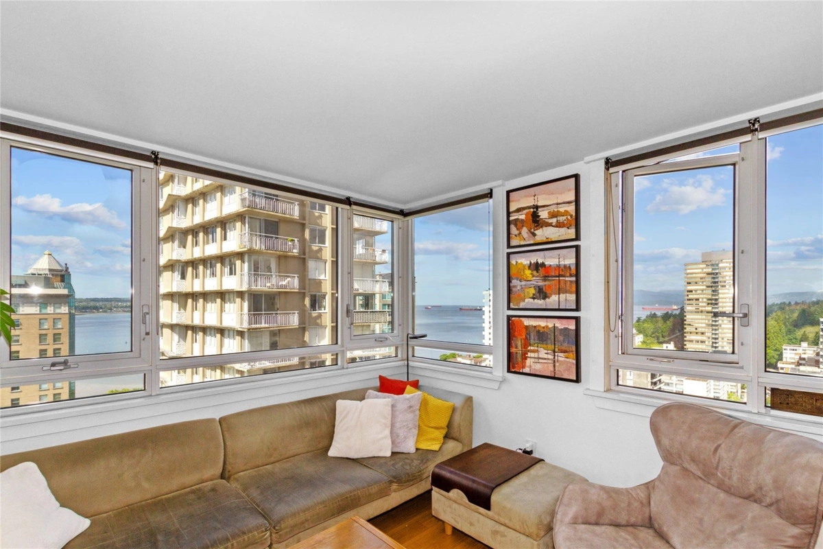 Dining Area Photo of 1850 Comox Street, Vancouver, BC