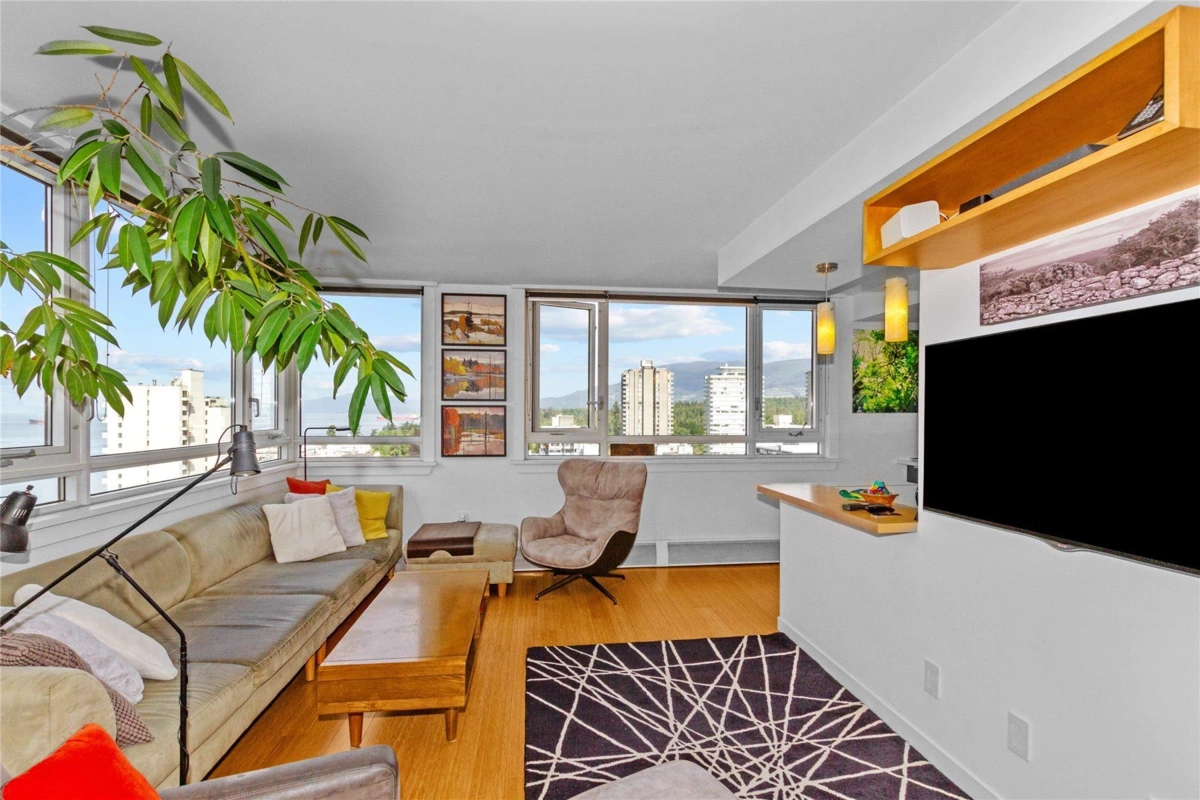 Family Room Photo of 1850 Comox Street, Vancouver, BC