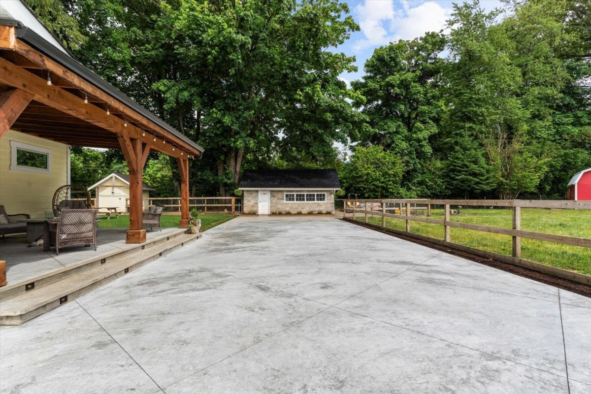 Backyard Photo of 2170 Ashton Road, Agassiz, BC