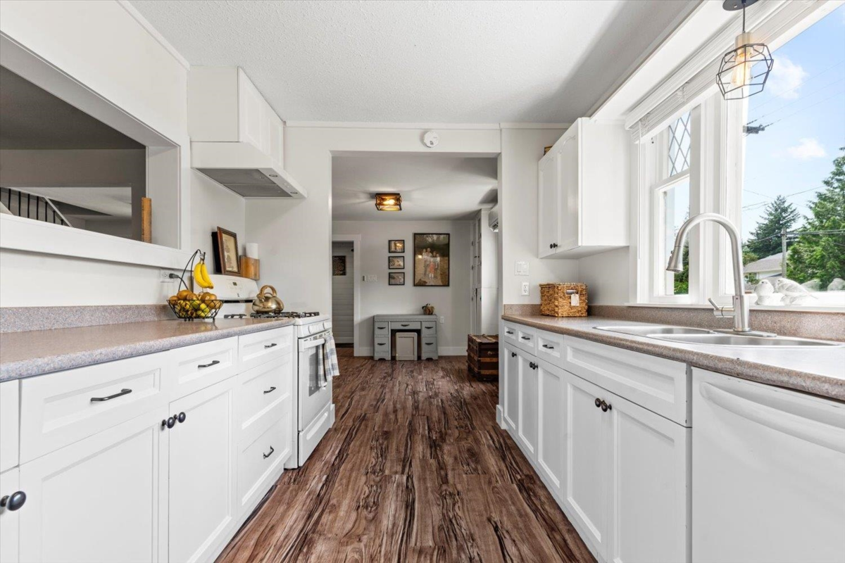 Breakfast Nook Photo of 2170 Ashton Road, Agassiz, BC