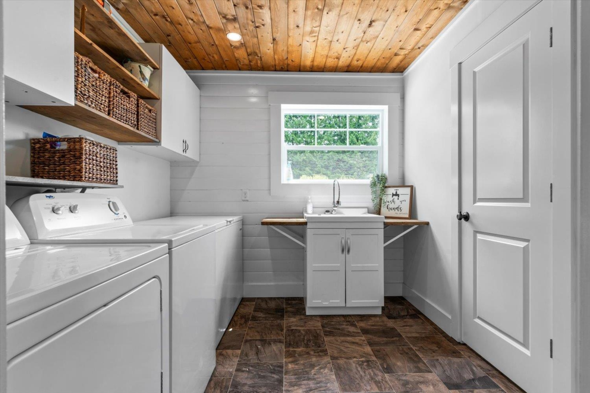 Dining Area Photo of 2170 Ashton Road, Agassiz, BC