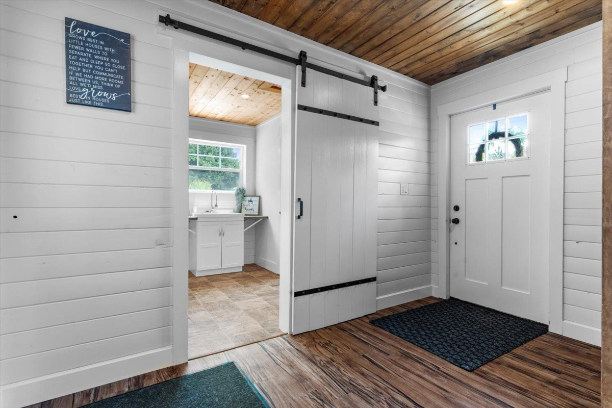 Family Room Photo of 2170 Ashton Road, Agassiz, BC