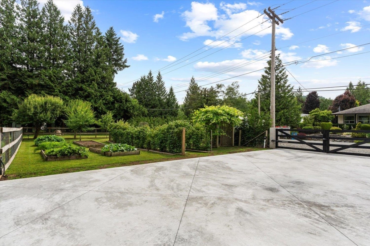 Garden / Landscaping Photo of 2170 Ashton Road, Agassiz, BC