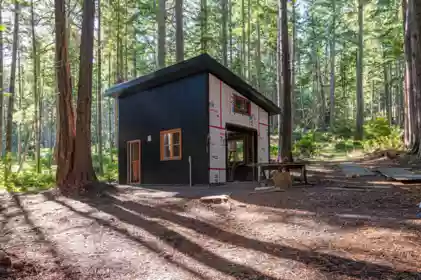 Powder Room Photo of 2-861 E Bluff Road, Galiano Island, BC