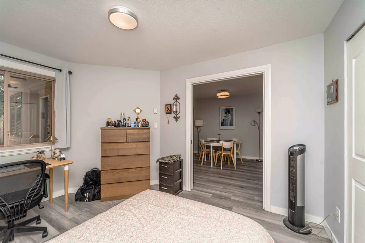 Basement Recreation Room Photo of 102 33675 Marshall Road, Abbotsford, BC