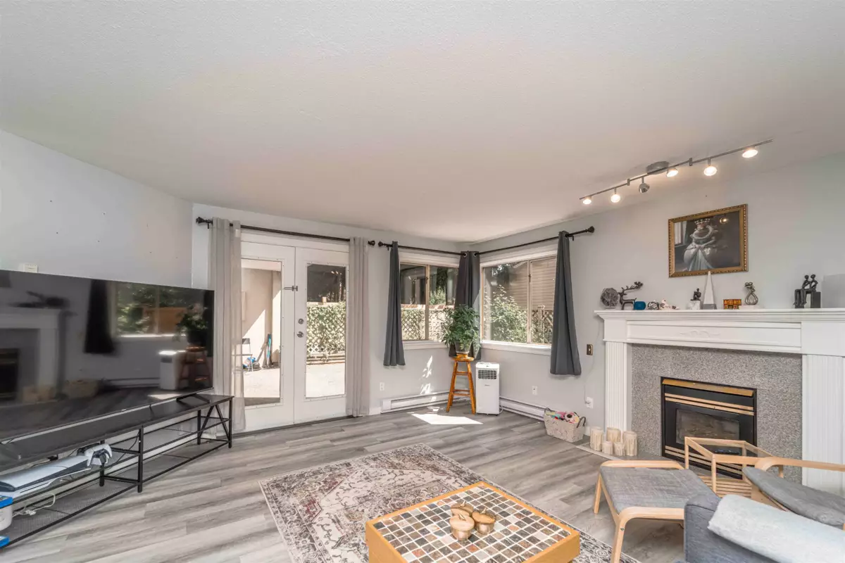 Breakfast Nook Photo of 102 33675 Marshall Road, Abbotsford, BC