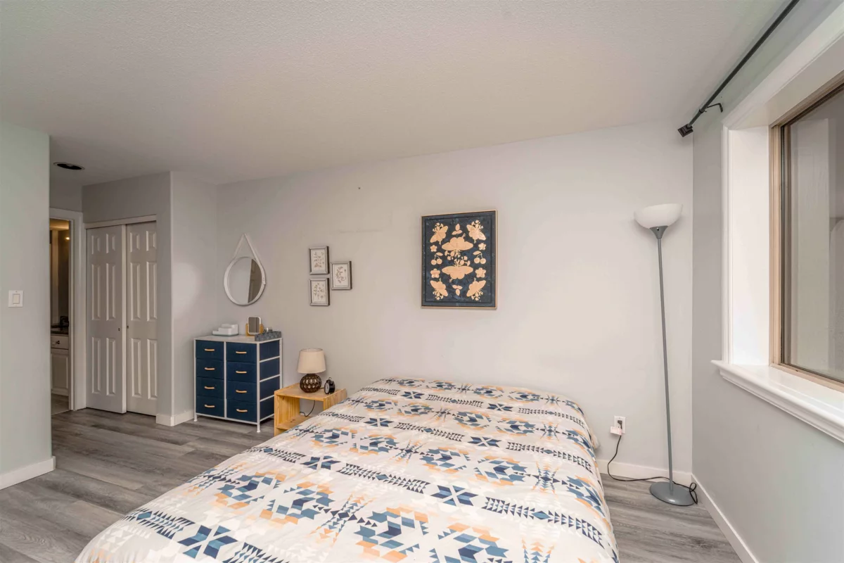 Hallway Photo of 102 33675 Marshall Road, Abbotsford, BC