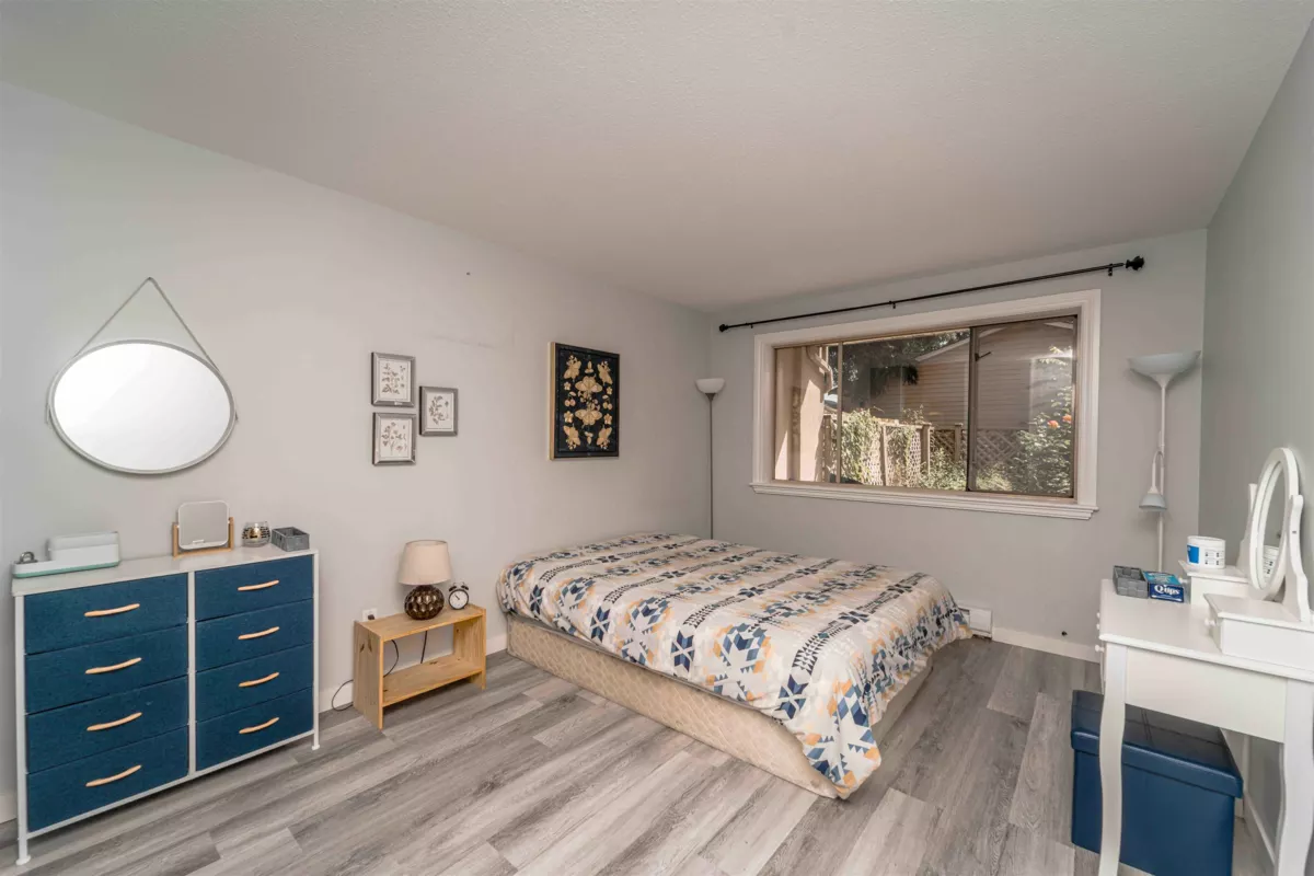 Mudroom Photo of 102 33675 Marshall Road, Abbotsford, BC