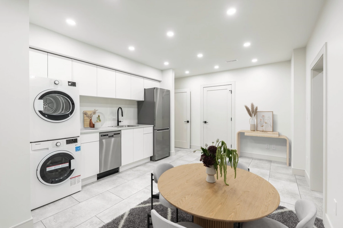 Front Yard Photo of 2050 Westdean Crescent, West Vancouver, BC