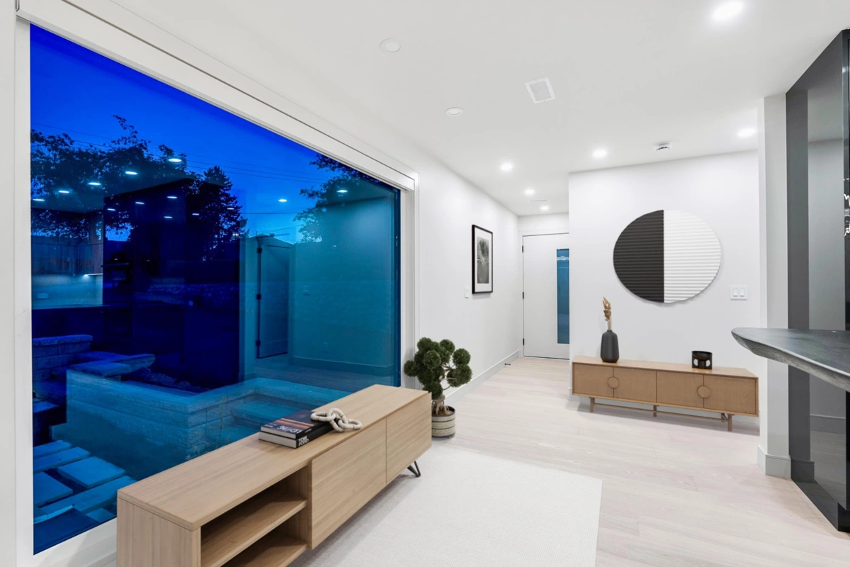 Powder Room Photo of 2050 Westdean Crescent, West Vancouver, BC