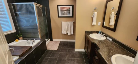 Laundry Room Photo of 34324 White Avenue, Mission, BC