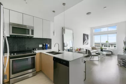 414 6468 195a Street, Surrey, BC, Surrey — Apartment/Condo for sale