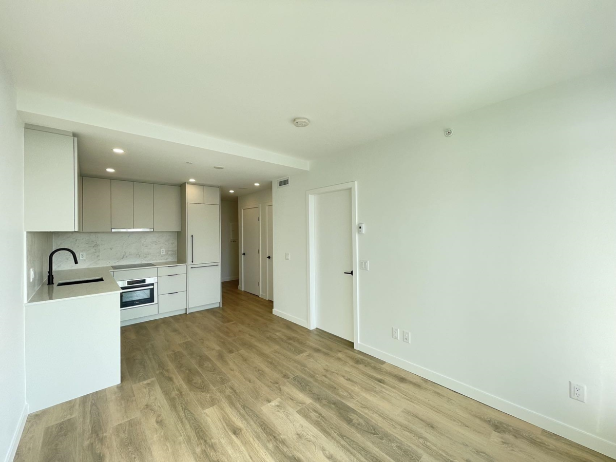 Family Room Photo of 1806 13685 102 Avenue, Surrey, BC