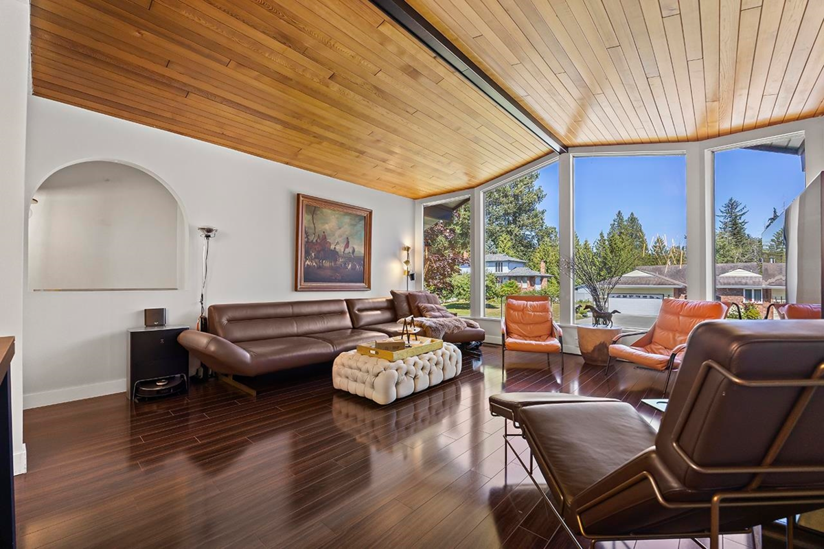 Living Room Photo of 3155 Cardinal Drive, Burnaby, BC