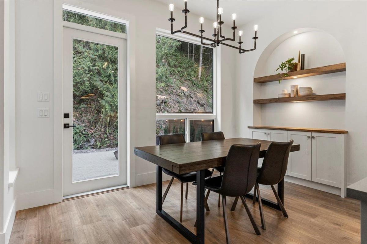 Breakfast Nook Photo of 74 1880 Columbia Valley Road, Cultus Lake, BC