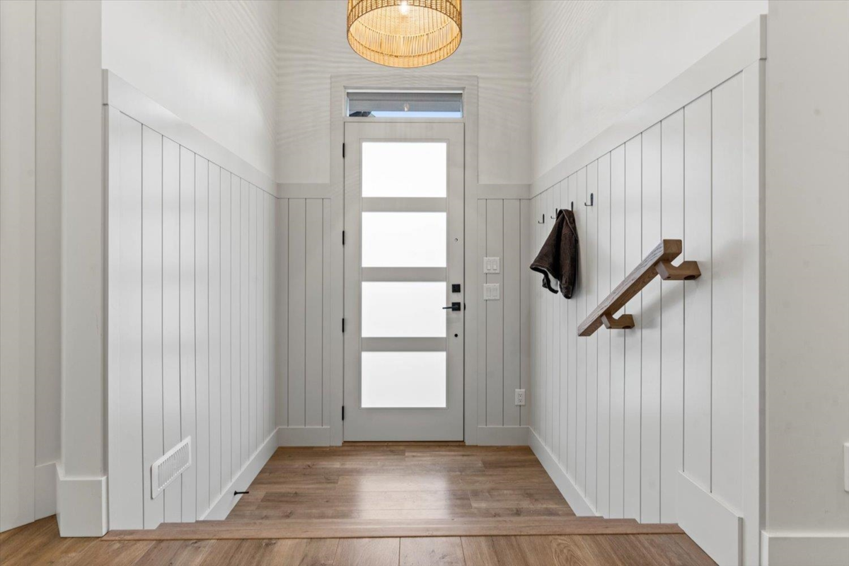 Family Room Photo of 74 1880 Columbia Valley Road, Cultus Lake, BC