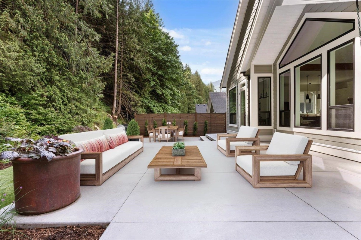 Hot Tub / Spa Photo of 74 1880 Columbia Valley Road, Cultus Lake, BC