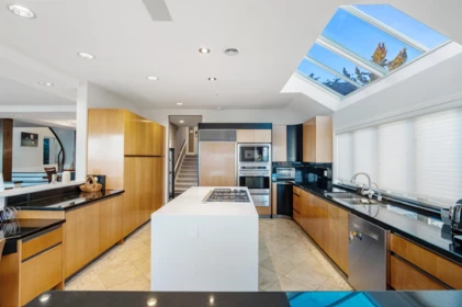 Kitchen Island Photo of 1526 Chippendale Court, West Vancouver, BC