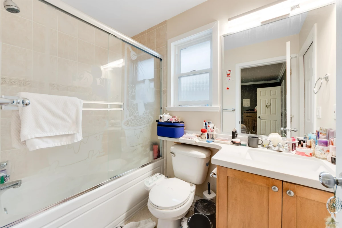 Bedroom 4 Photo of 19650 73a Avenue, Langley, BC