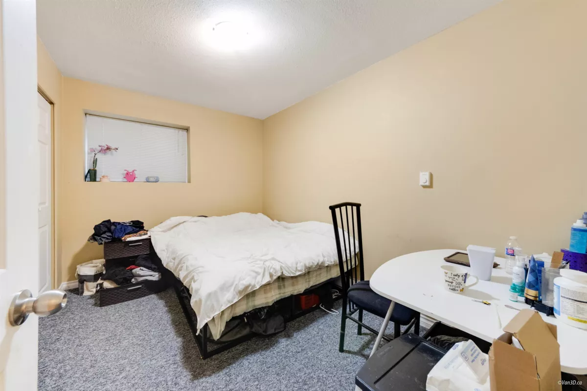 Pantry Photo of 19650 73a Avenue, Langley, BC