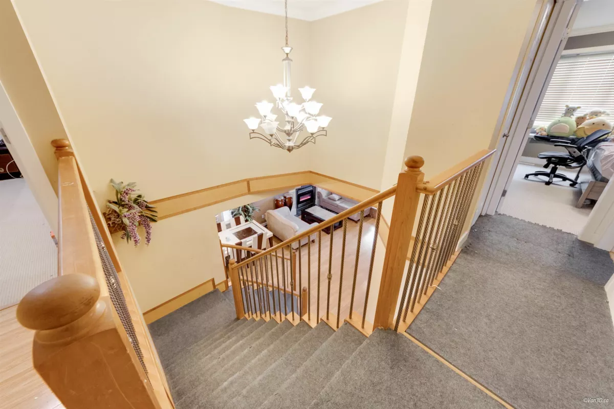 Primary Bathroom Photo of 19650 73a Avenue, Langley, BC