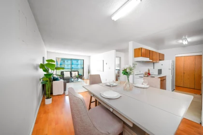 211 8700 Ackroyd Road, Richmond, BC, Richmond — Apartment/Condo for sale