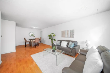 211 8700 Ackroyd Road, Richmond, BC, Richmond — Apartment/Condo for sale